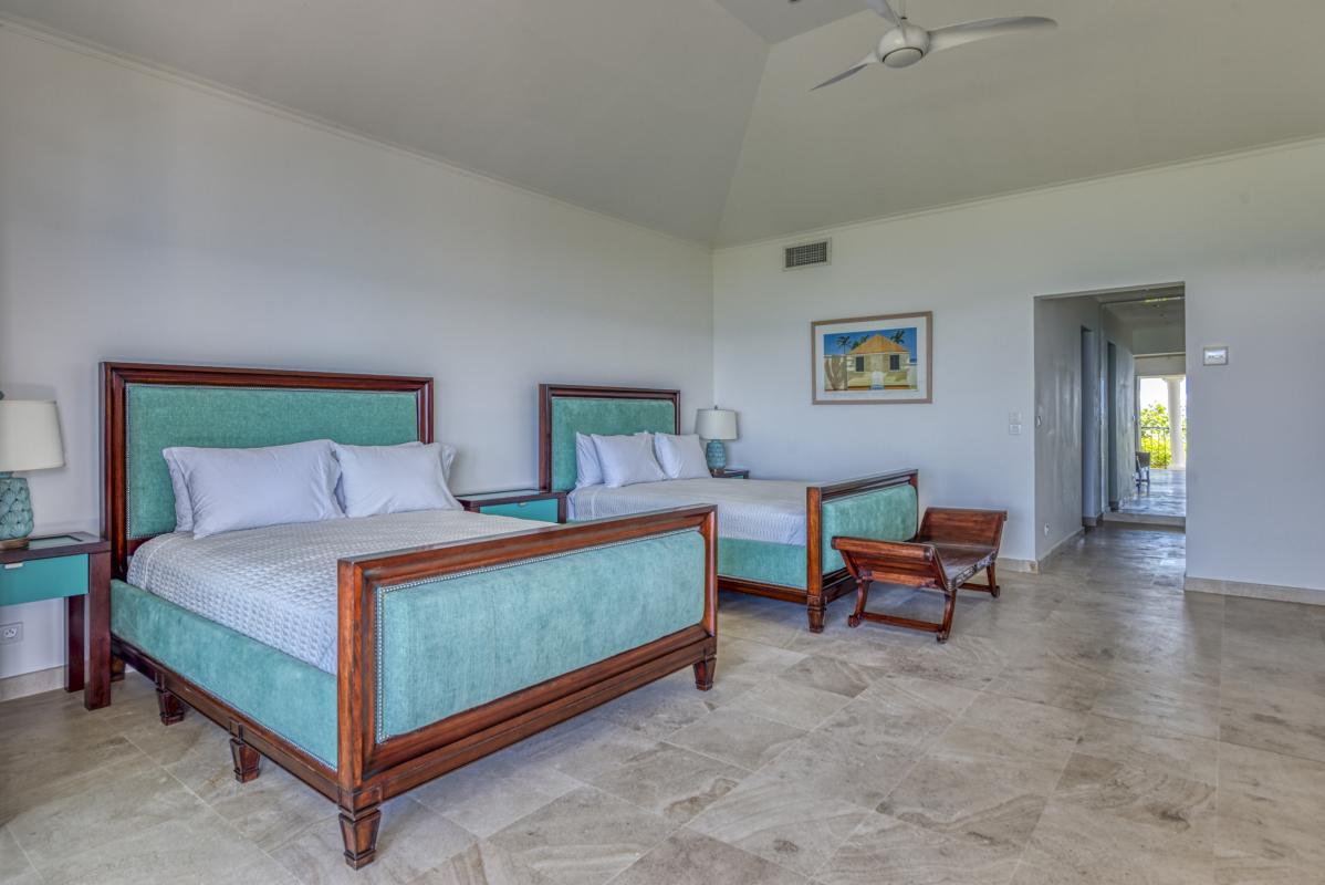 21 Location villa piscine vue mer Terres Basses Saint Martin_chambre 2